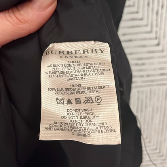 Burberry black silk dress - Picture 6 of 8